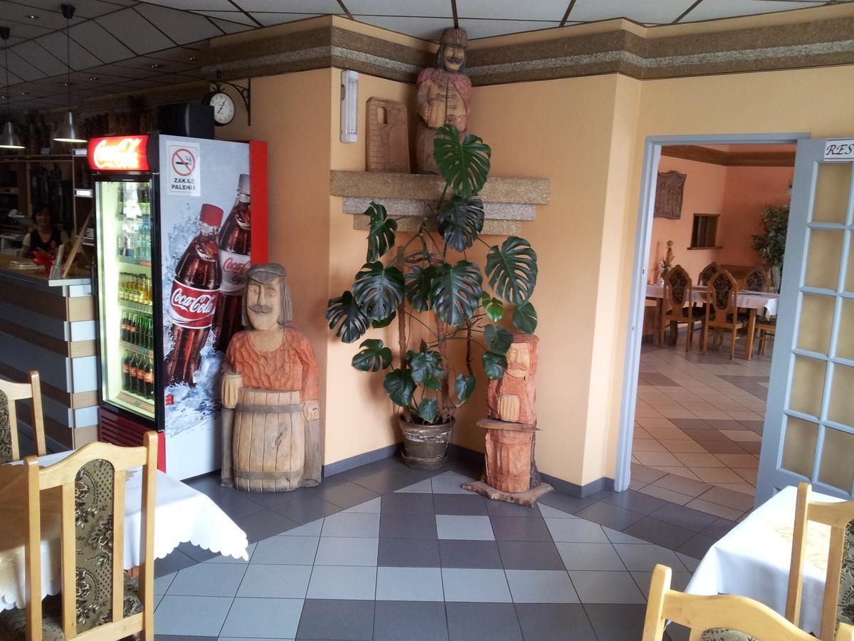 Hotel Staropolski สเชลเซ กราเยนสเกีย ภายนอก รูปภาพ